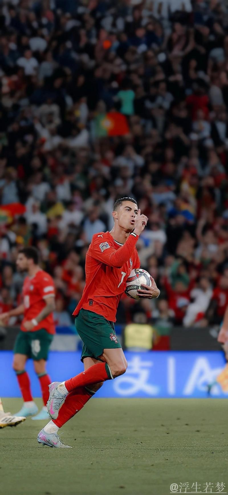 克里斯蒂亚诺·罗纳尔多无私举动:点球礼遇给马内,终止进球荒,生涯进球达925球并获得MVP荣誉 克里斯蒂亚诺·罗纳尔多无私举动:点球礼遇给马内,终止进球荒,生涯进球达925球并获得MVP荣誉